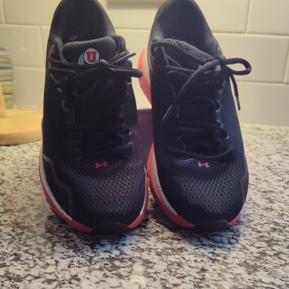 Under Armour Women's Black and Pink Athletic Shoes